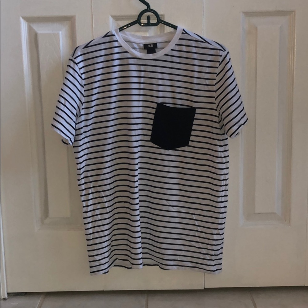 Stripe T shirt with front pocket.